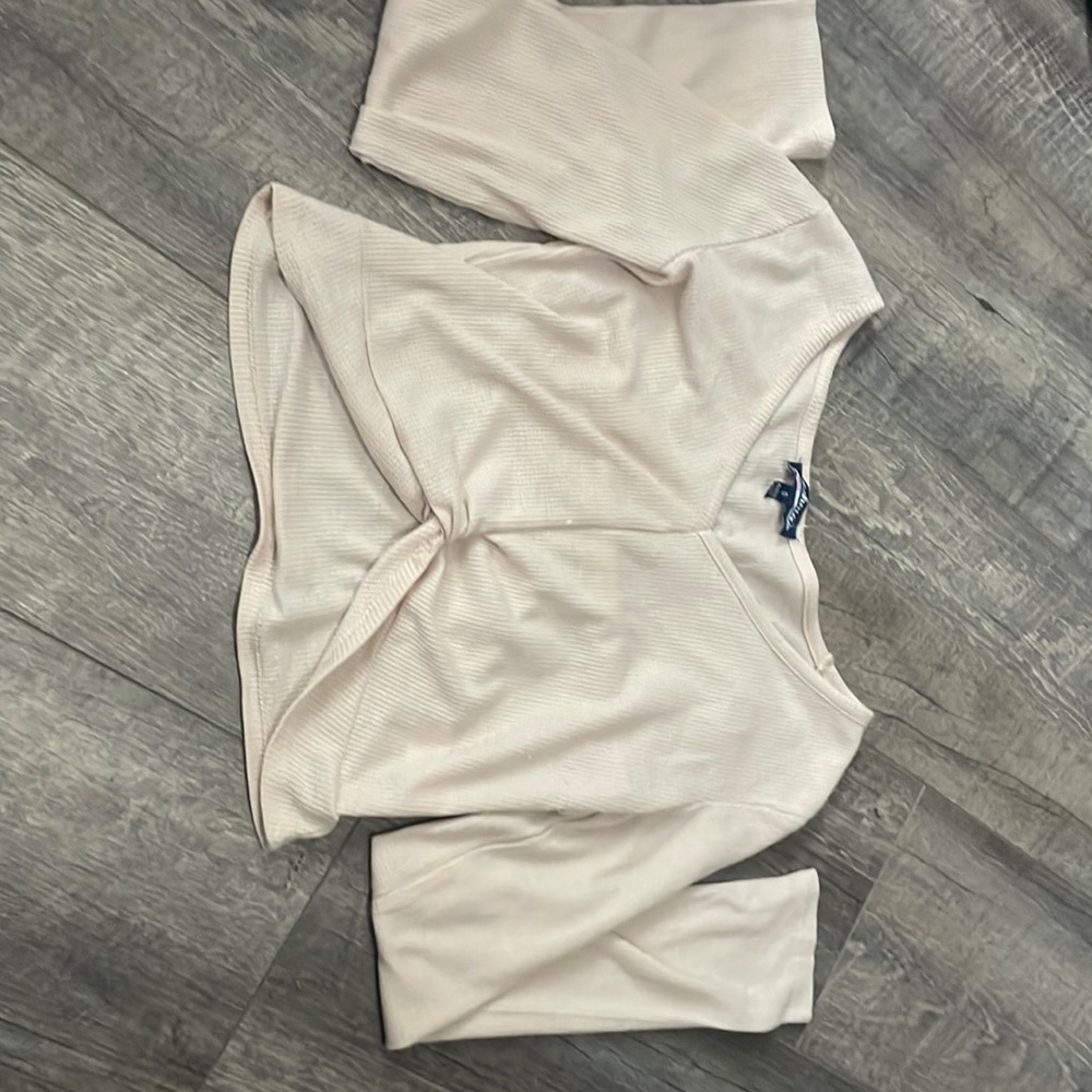 Long sleeve cropped top